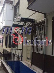 031 FERFORJE KAPI ÜSTÜ SUNDURMA