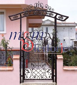 052 FERFORJE KANATLI BAHÇE GİRİŞ KAPISI