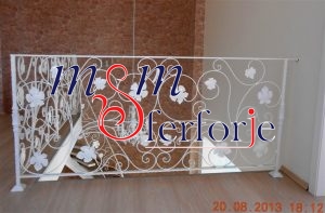 027 FERFORJE MERDİVEN KORKULUĞU