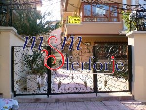 010 FERFORJE KANATLI BAHÇE GİRİŞ KAPISI