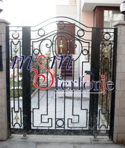 001 FERFORJE KANATLI BAHÇE GİRİŞ KAPISI